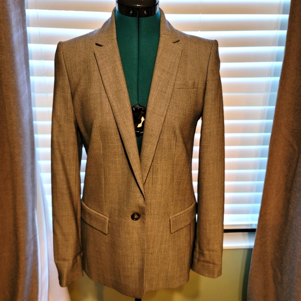 Banana Republic Light Charcoal boyfriend style Blazer size 4